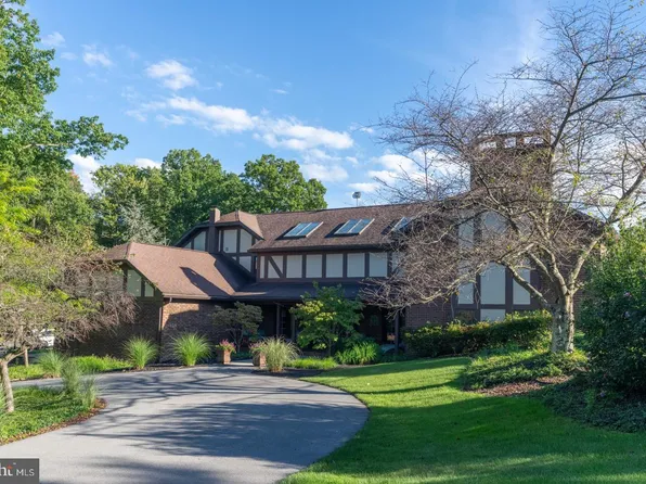 1554 W 7th St, Tyrone, PA 16686