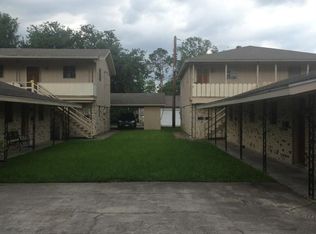 520 N 15th St, Nederland, TX 77627
