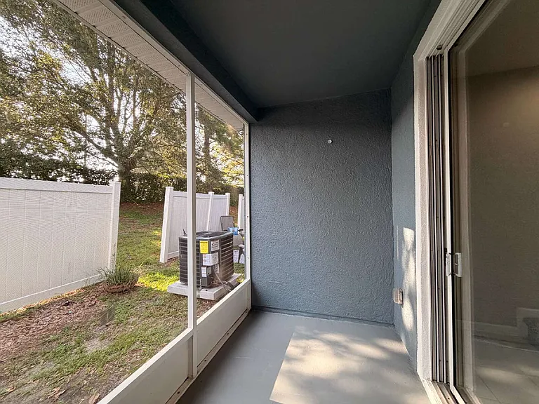 4430 SW 49th Ave — Photo 17