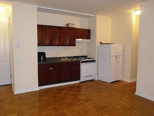 1st image of 2100 Beekman Pl #2B
