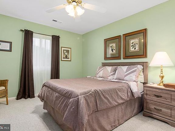 3rd image of 701 Mattawa Ct
