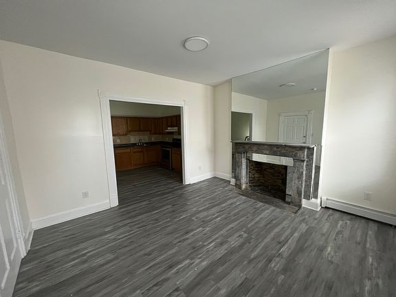 3rd image of 198 N Pearl St #1