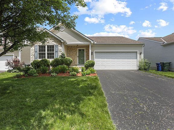 3rd image of 690 Cedar Run Dr