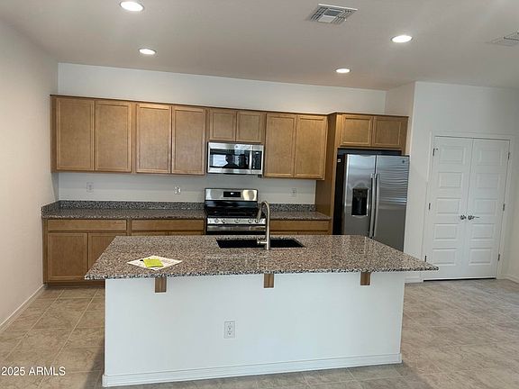 3rd image of 9938 W Piccadilly Rd