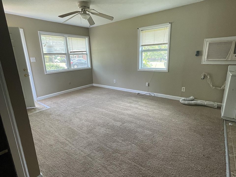 1st image of 3035 Wedgewood Dr #3