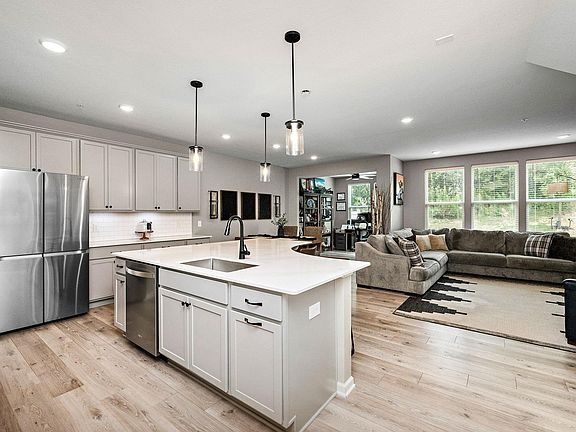 5th image of 4864 Avery Ct