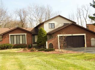 34 Round Creek Dr, Rochester, NY 14626
