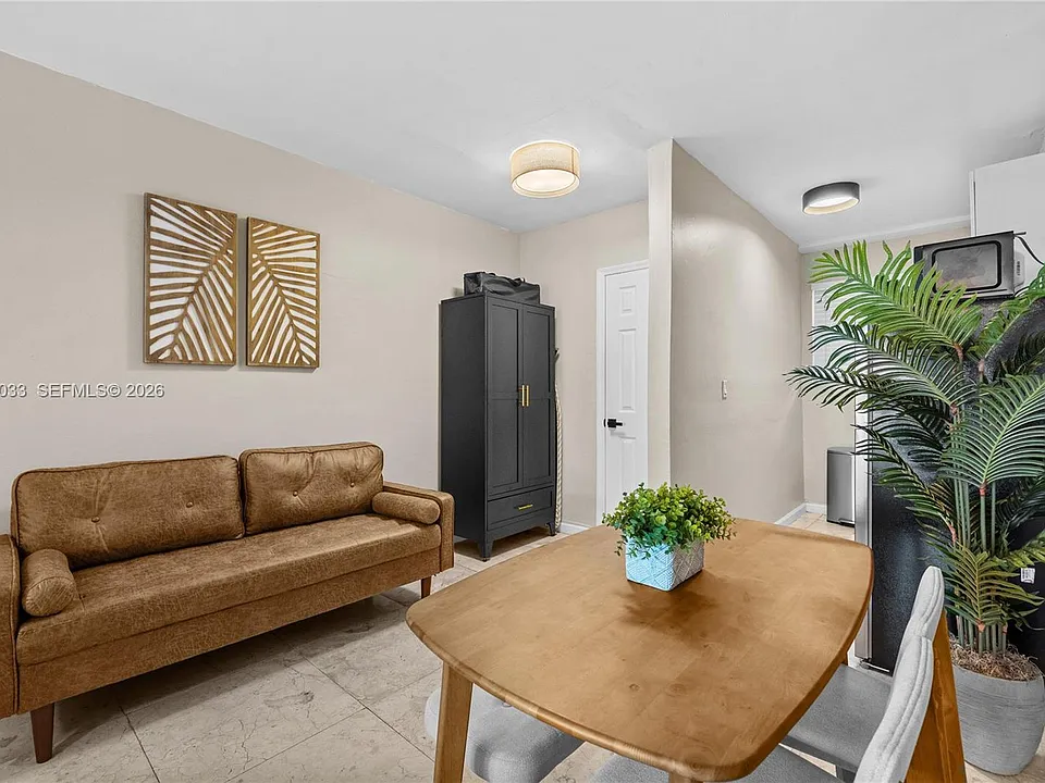 1685 Jefferson Ave #6