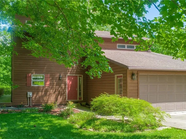 290 Hickory Ln, Senecaville, OH 43780