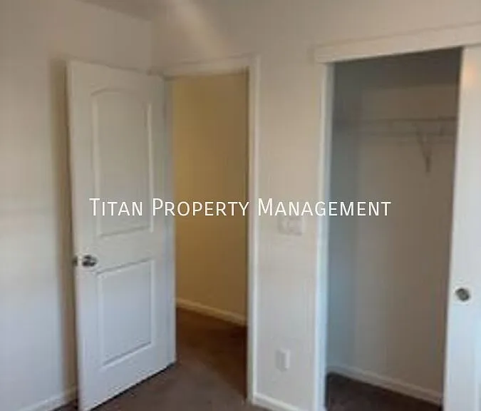 1904 Ellesmere Loop — Photo 10