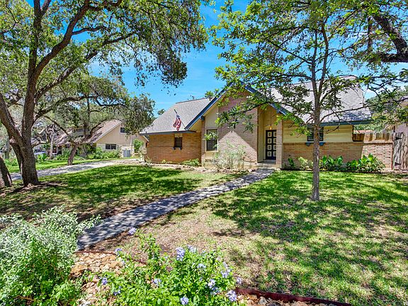3rd image of 615 SERENADE DR
