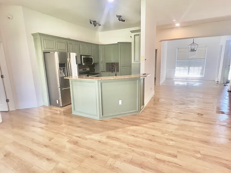 1121 Charlton Rd — Photo 14