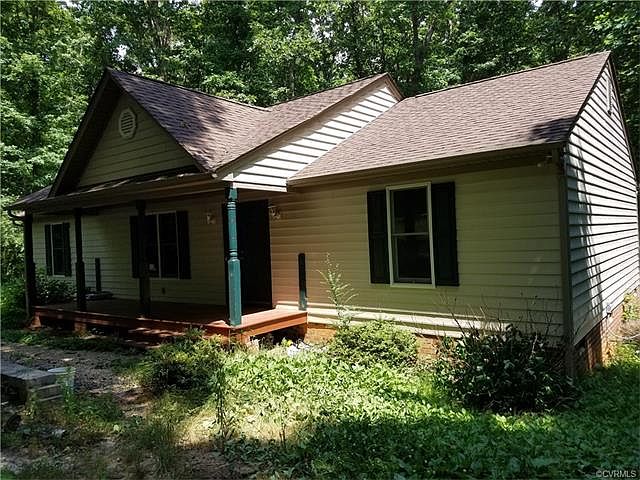 2nd image of 4225 Chestnut Hills Dr