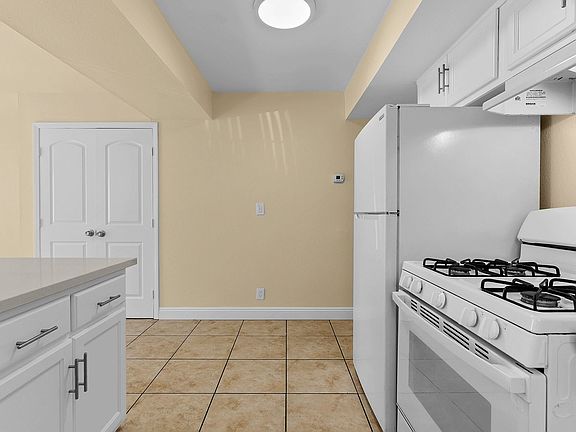 4th image of 1022 El Camino Dr #A