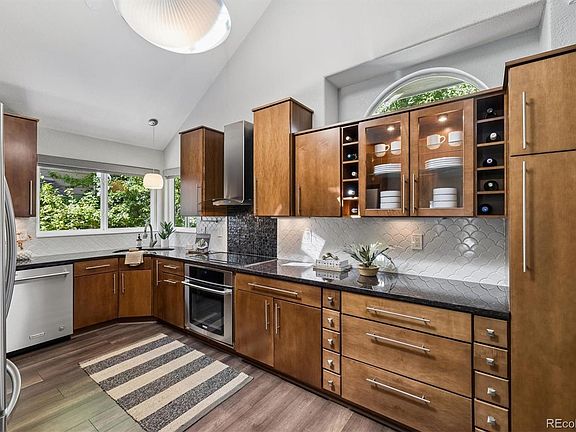 5th image of 8994 Edgewood Street