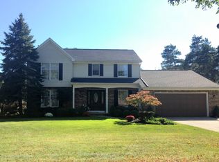 71 Cricket Ln, East Amherst, NY 14051