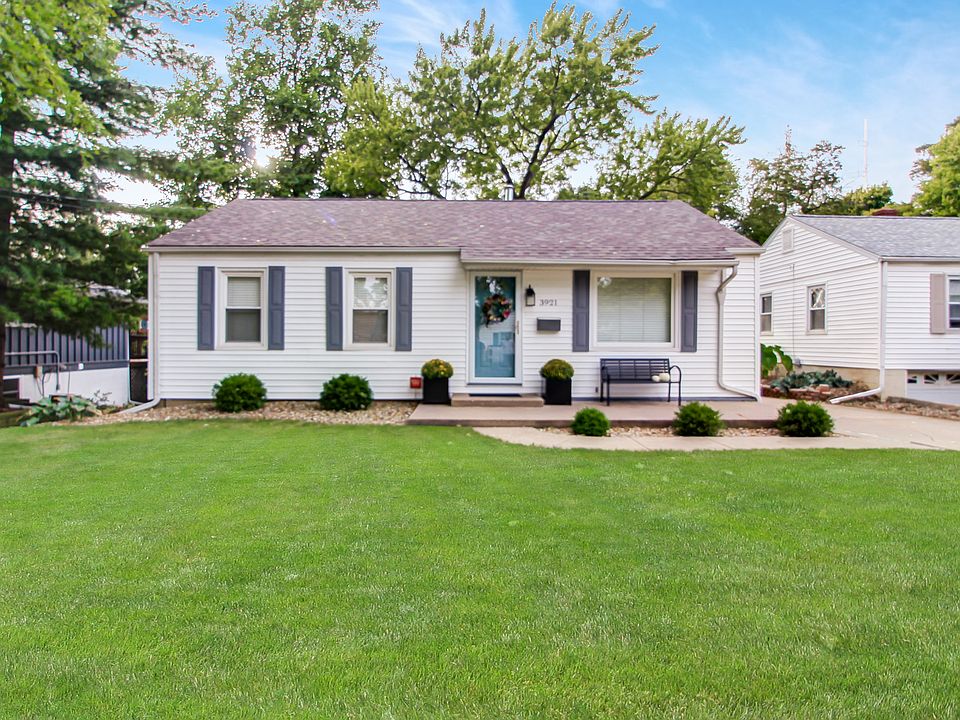 1st image of 3921 N Ashton Ave