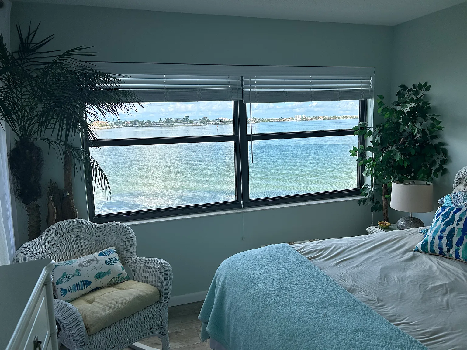 1 bed, 890 sqft, $1,800 — Photo 2