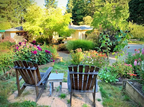 2099 Fickle Hill Rd, Arcata, CA 95521