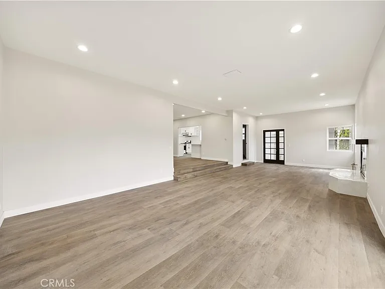 350 E Juanita Ave — Photo 13