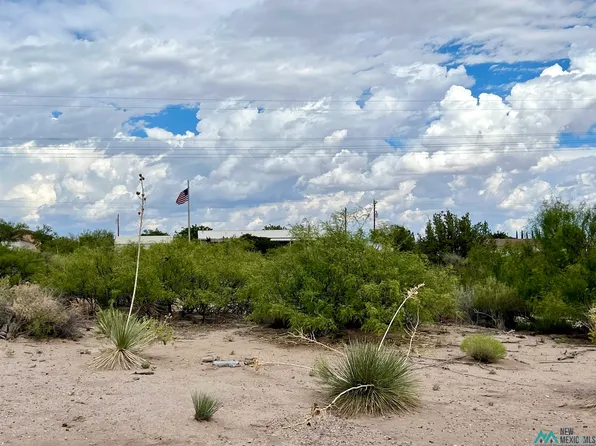 211 Black Range Ave, Elephant Butte, NM 87935