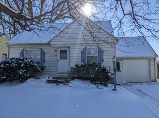 1206 Vine St, Liverpool, NY 13088