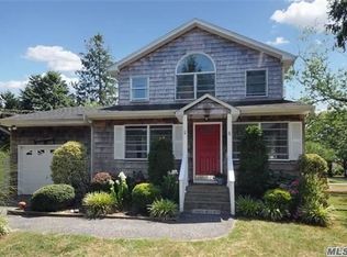 6 Princeton Pl, East Patchogue, NY 11772