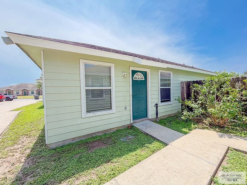 Building Photo - 801 W Arroyo Park Ln #2