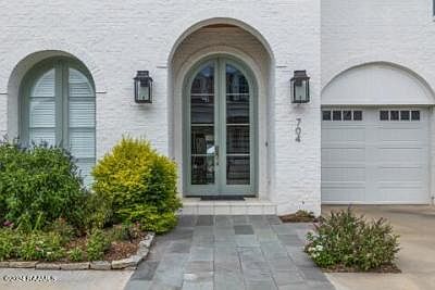 3rd image of 704 Elysian Fields Dr