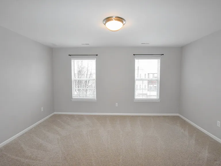 2210 Knotty Pine Trl — Photo 15