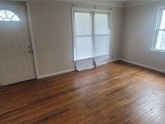 4th image of 14320 Reddington Ave