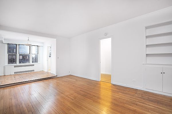1st image of 225 E 47th St APT 4K