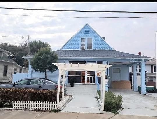 1st image of 26 S Oleander Ave #11028431