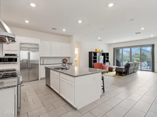 1120 S Coyote Summit Pl, Tucson, AZ 85745