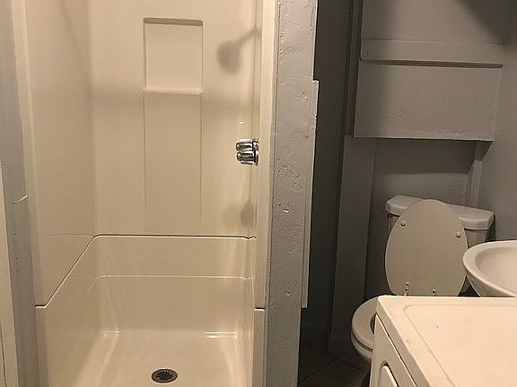 4th image of 1410 18th St
