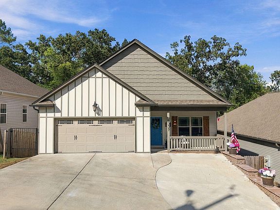 3rd image of 1337 Hixson Ave