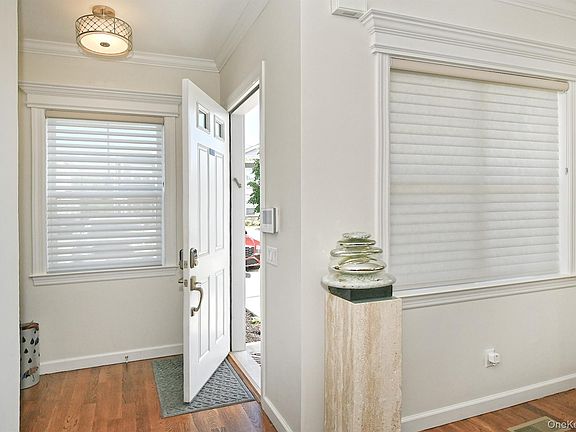 3rd image of 53 Winter Place #53