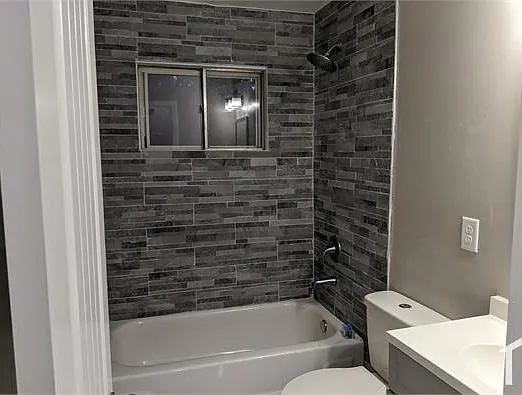 85 King Blvd — Photo 9