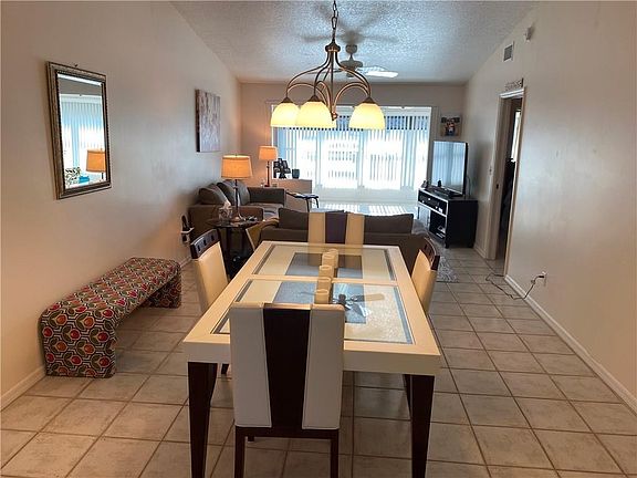 5th image of 655 W Lake Jasmine Cir Unit 655-209