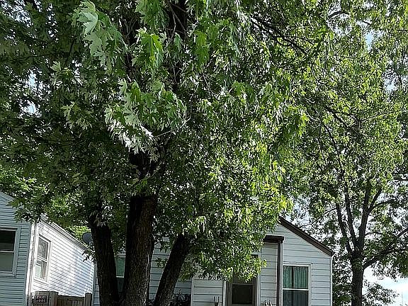 2nd image of 7092 Lindenwood Ave