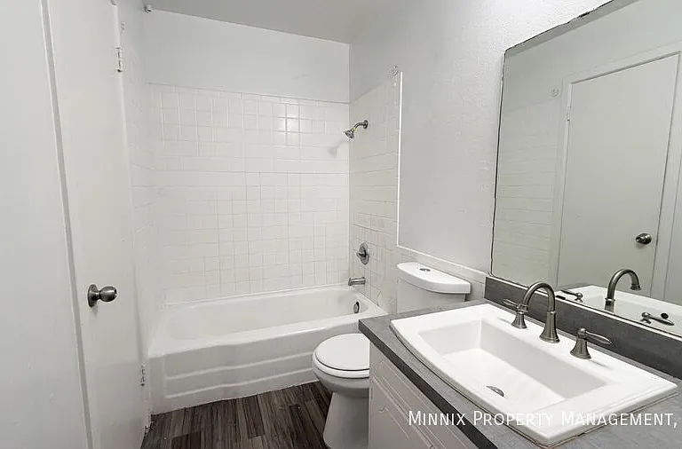 2010 Avenue S #1 — Photo 11
