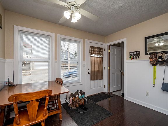 4th image of 401 Van Horne St