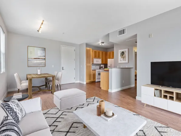 Theatre Square Apartments