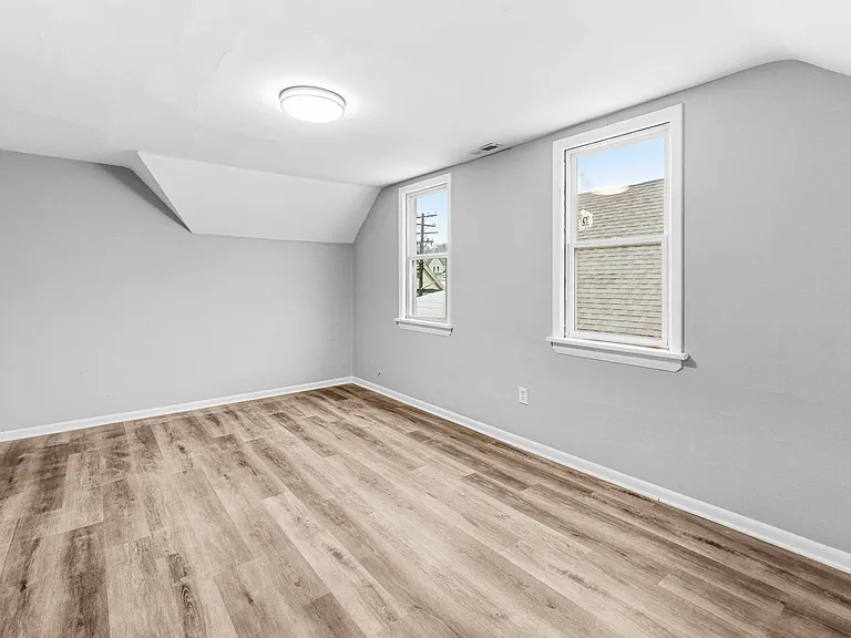 1930 Coltman Rd #4 — Photo 9