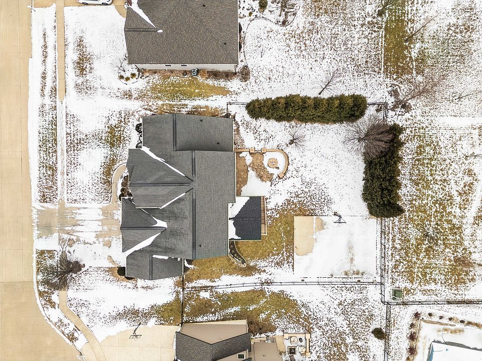 5 Chinkapin Ct, Bloomington, IL 61705 | Zillow