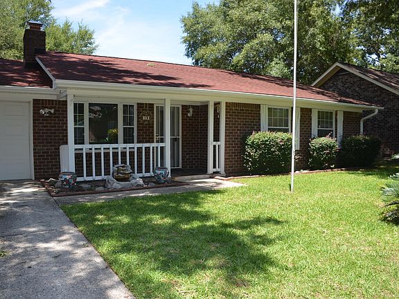 2nd image of 19 Lighthouse Dr