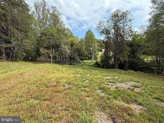 3rd image of 6360 Tharp Rd