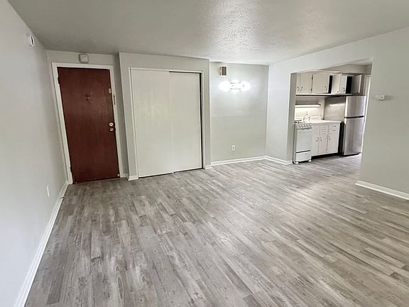 2nd image of 2404 Banning Rd #9