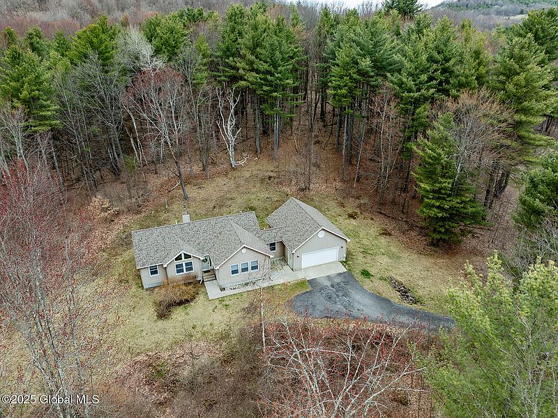 3rd image of 309 Herrington Hill Road