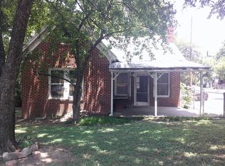 2803 W 12th St, Dallas, TX 75211